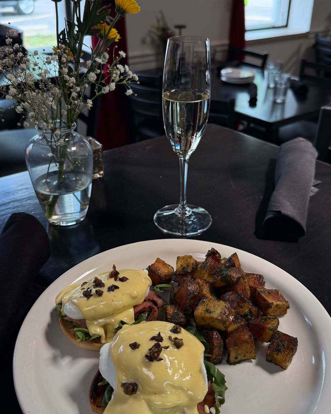 Wine, Cocktails, and the Pace of Dinner